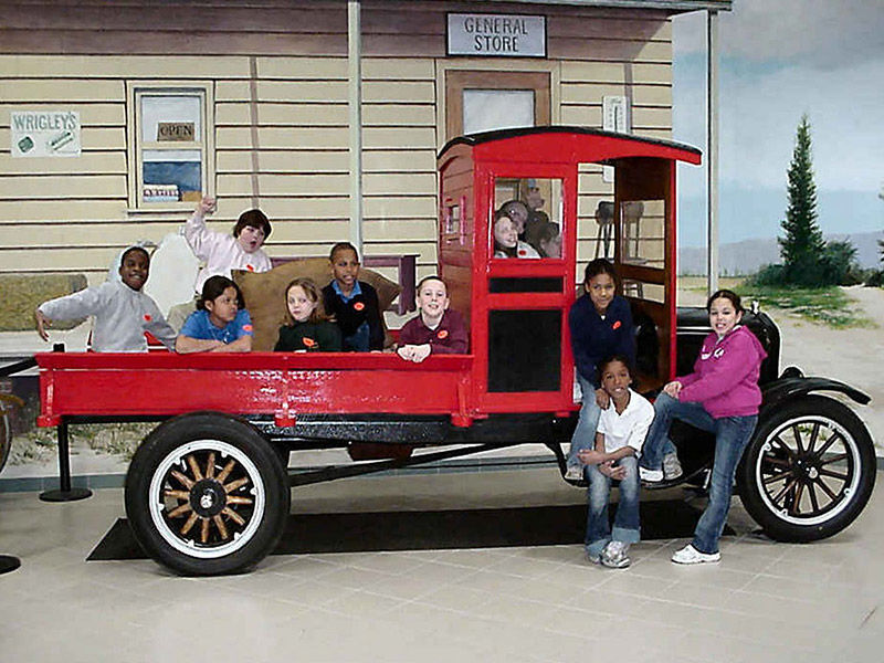 kids field trip to the AACA Museum